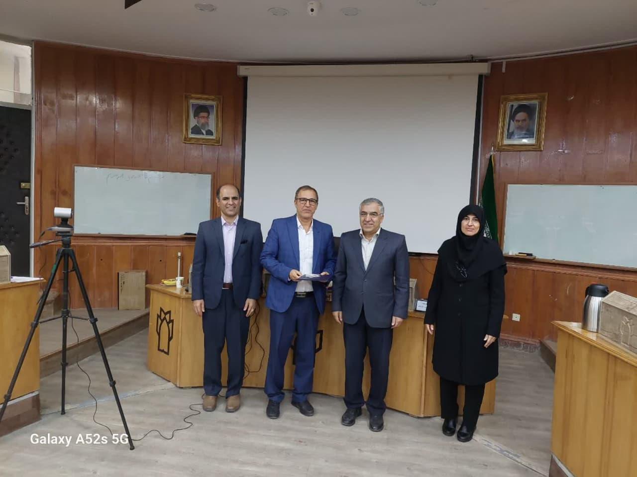 اهدای جوایز به صاحبان فرایندهای برتر دانشگاهی......