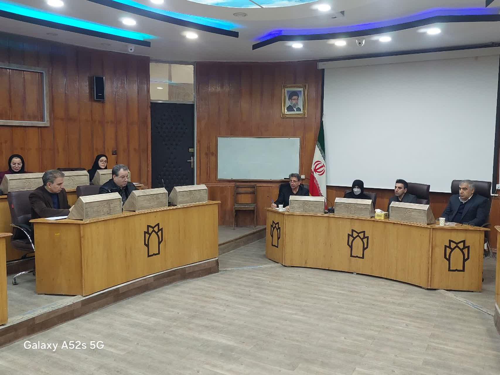 جلسه بررسی و داوری فرایندهای آموزشی در دانشگاه علوم پزشکی کرمانشاه می باشد.